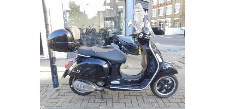 Used PIAGGIO VESPA GTS 125 SUPER ABS
